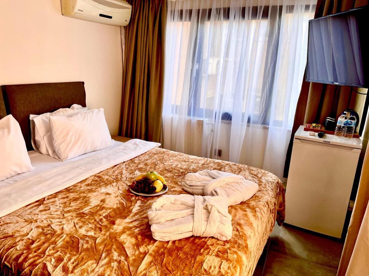 Hotel Mates Port 5*