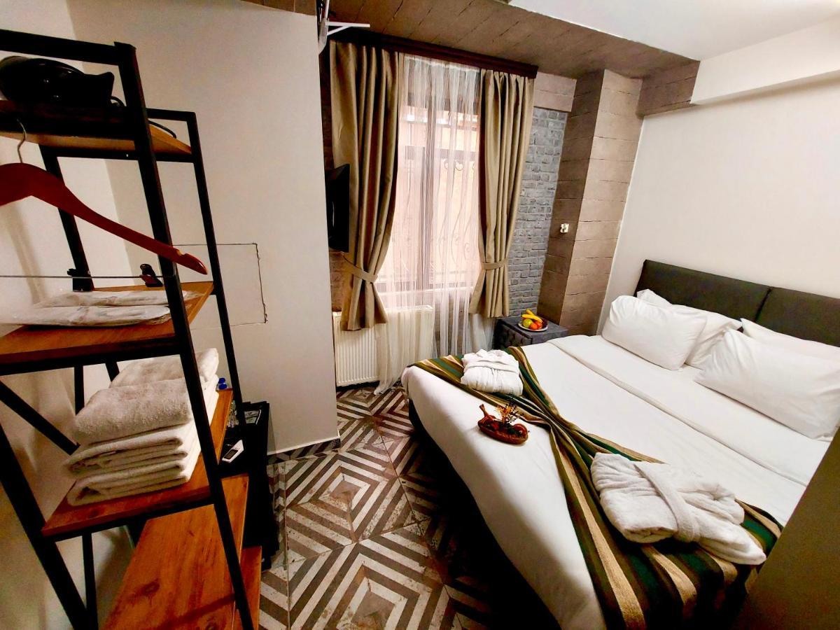 Hotel Mates Port 5*