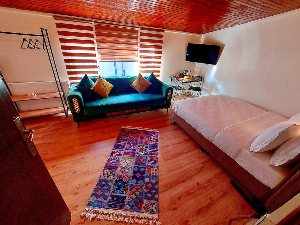 Hotel Mates Port 5*